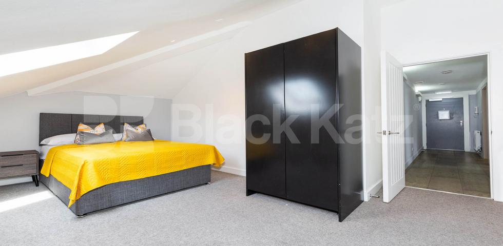 			VIRTUAL TOUR AVAILABLE!, 1 Bedroom, 1 bath, 1 reception Apartment			 TABERNACLE STREET EC2A, OLD STREET - SHOREDITCH - LIVERPOOL STREET